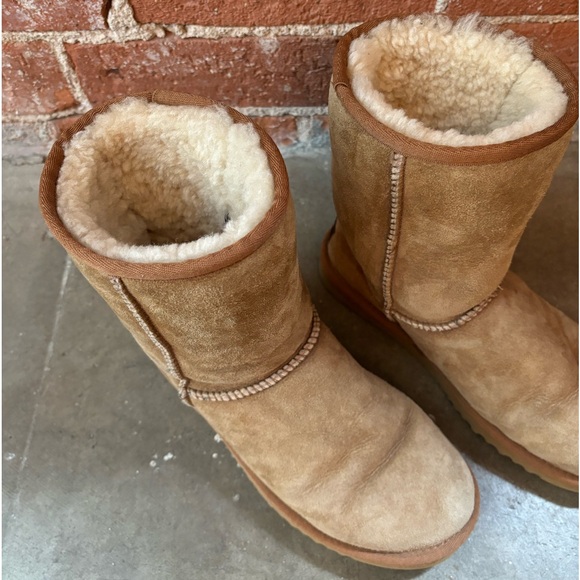 UGG Classic Short Boots Chestnut - Picture 10 of 12